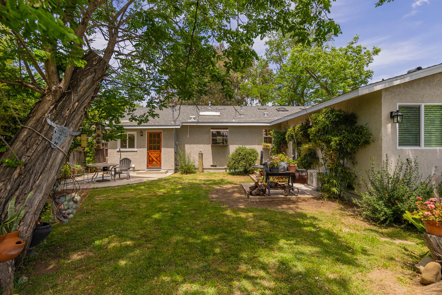 221 El Camino Drive