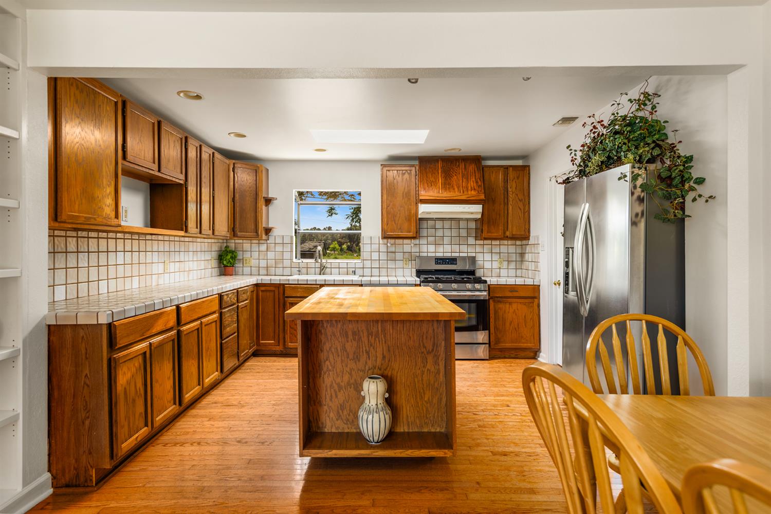 221 El Camino Drive
