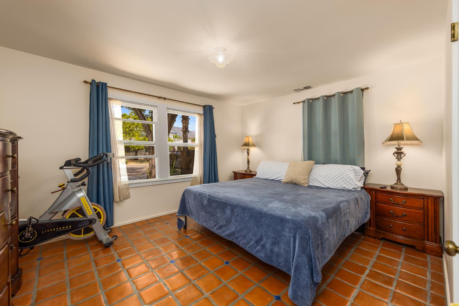 221 El Camino Drive