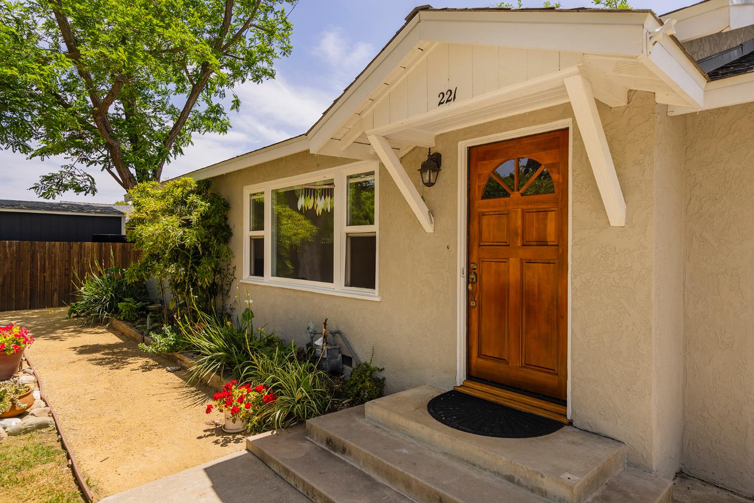 221 El Camino Drive