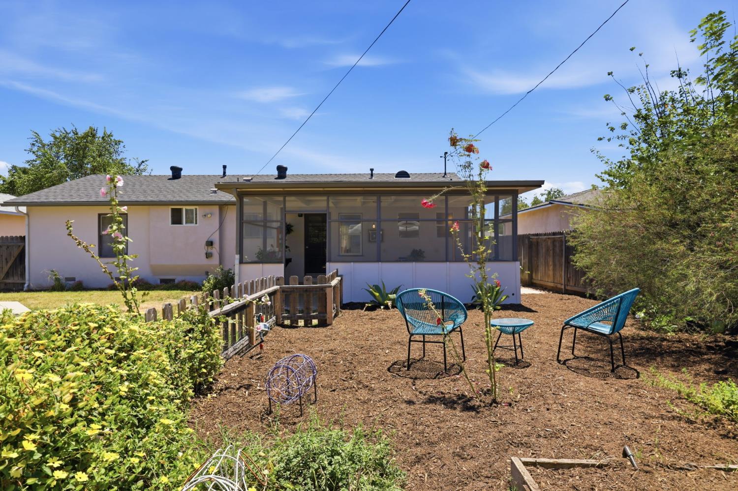 156 El Camino Drive