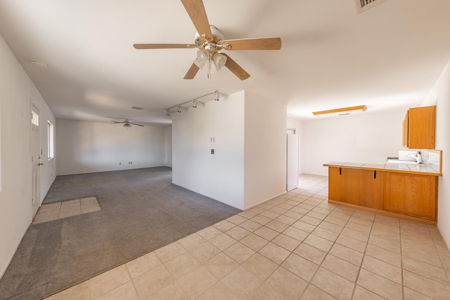 25 Del Valle Street