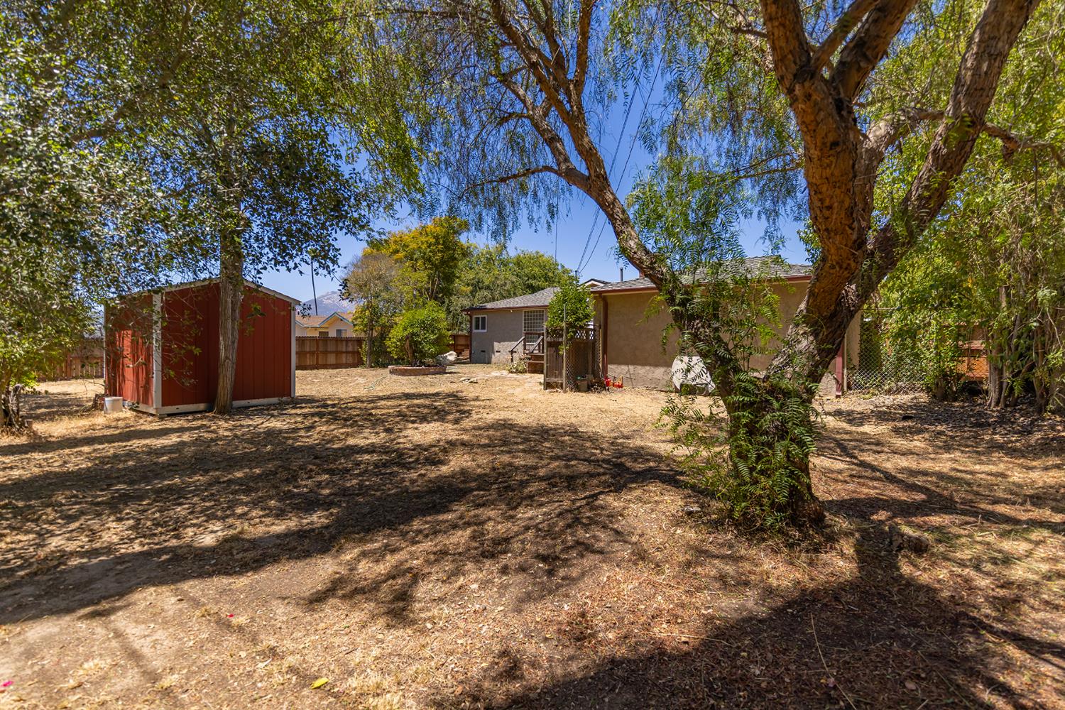 25 Del Valle Street