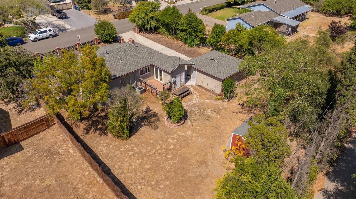 25 Del Valle Street