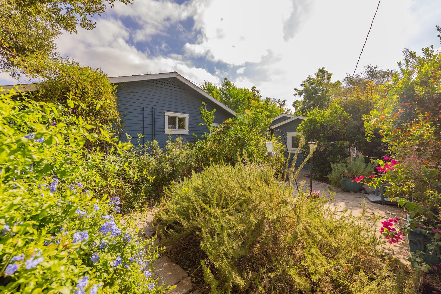 160 N Encinal Avenue