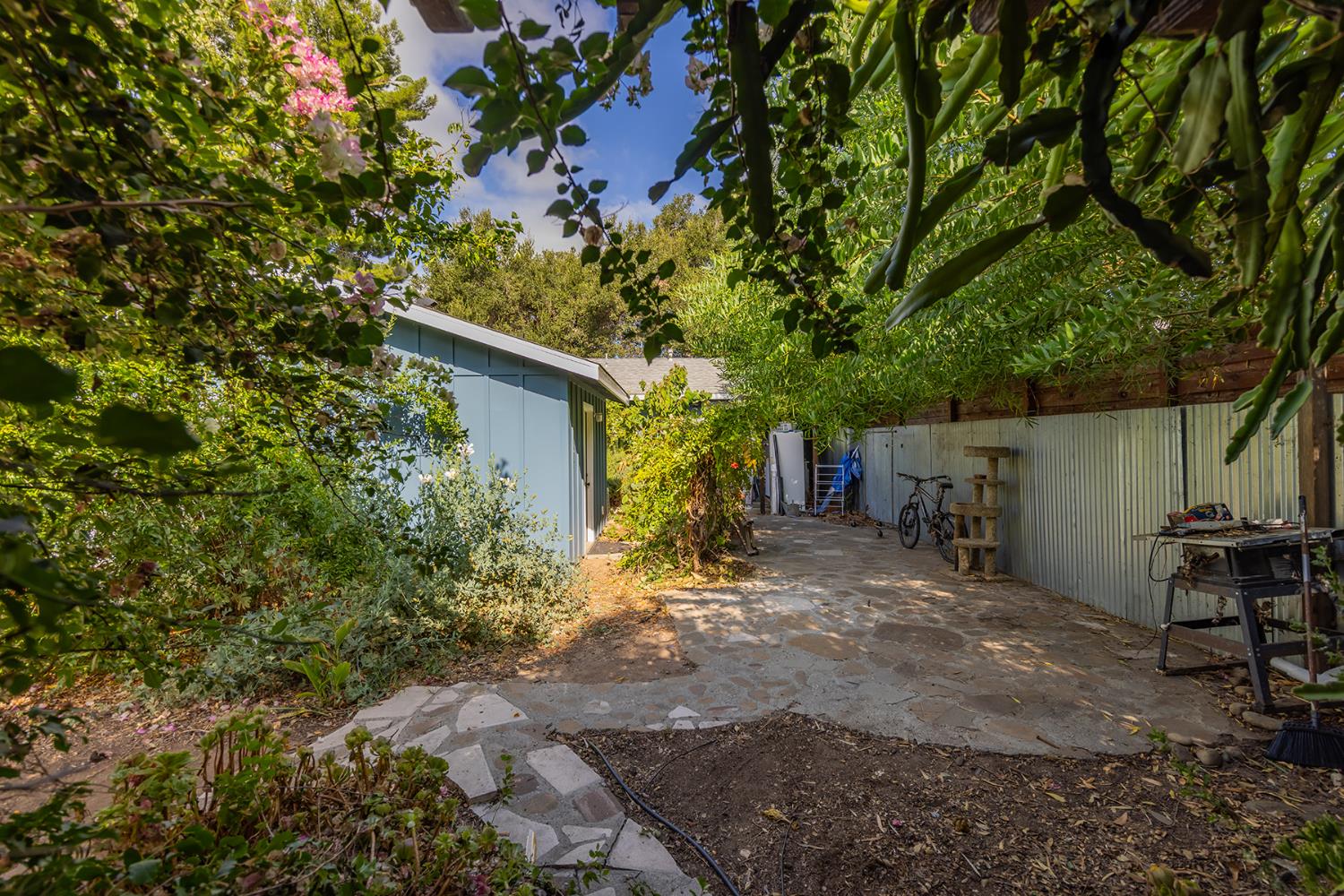 160 N Encinal Avenue