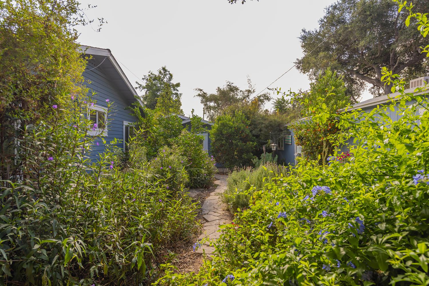 160 N Encinal Avenue