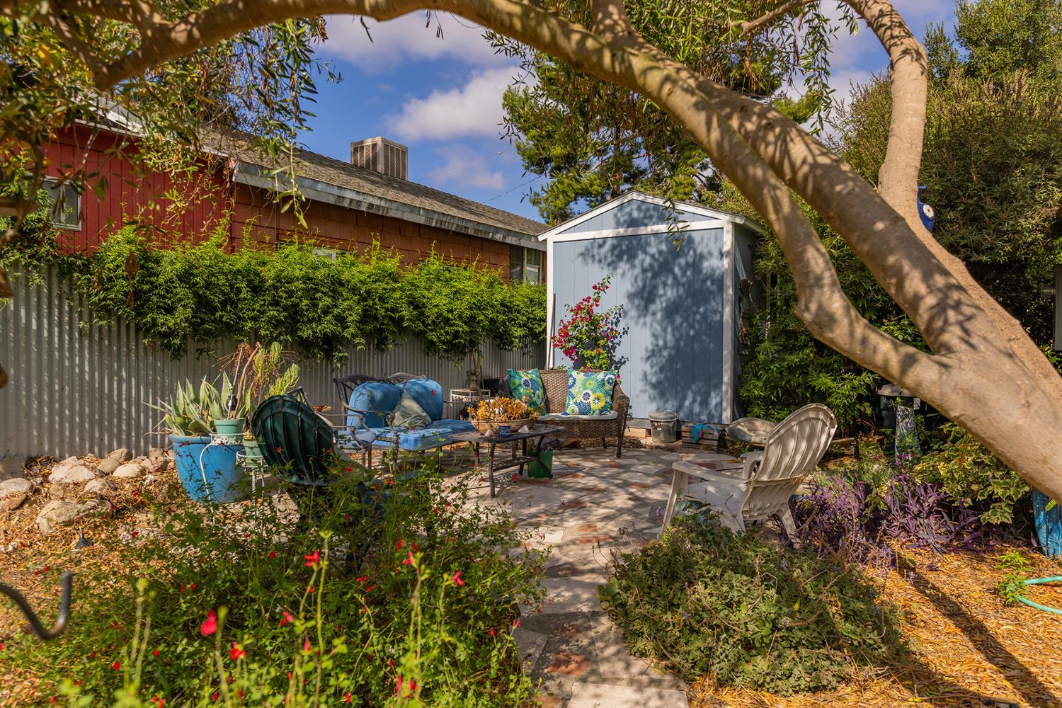 160 N Encinal Avenue