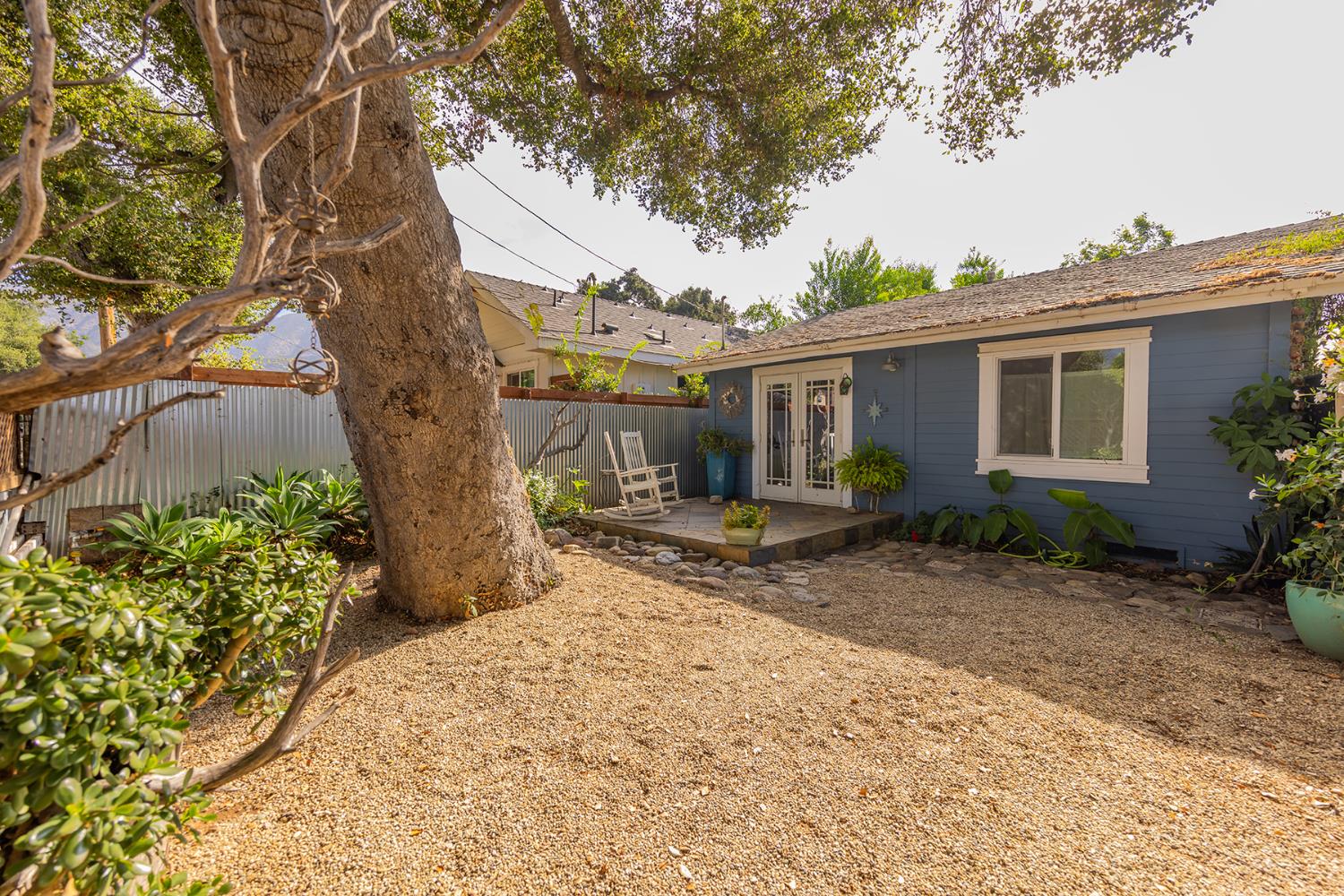 160 N Encinal Avenue