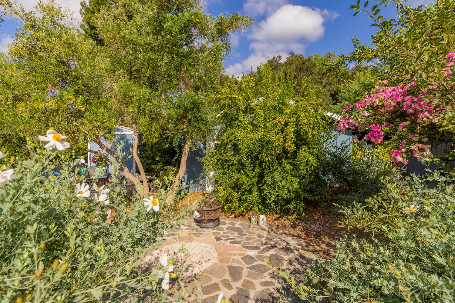 160 N Encinal Avenue