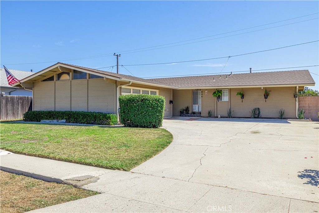 906 Logan Avenue