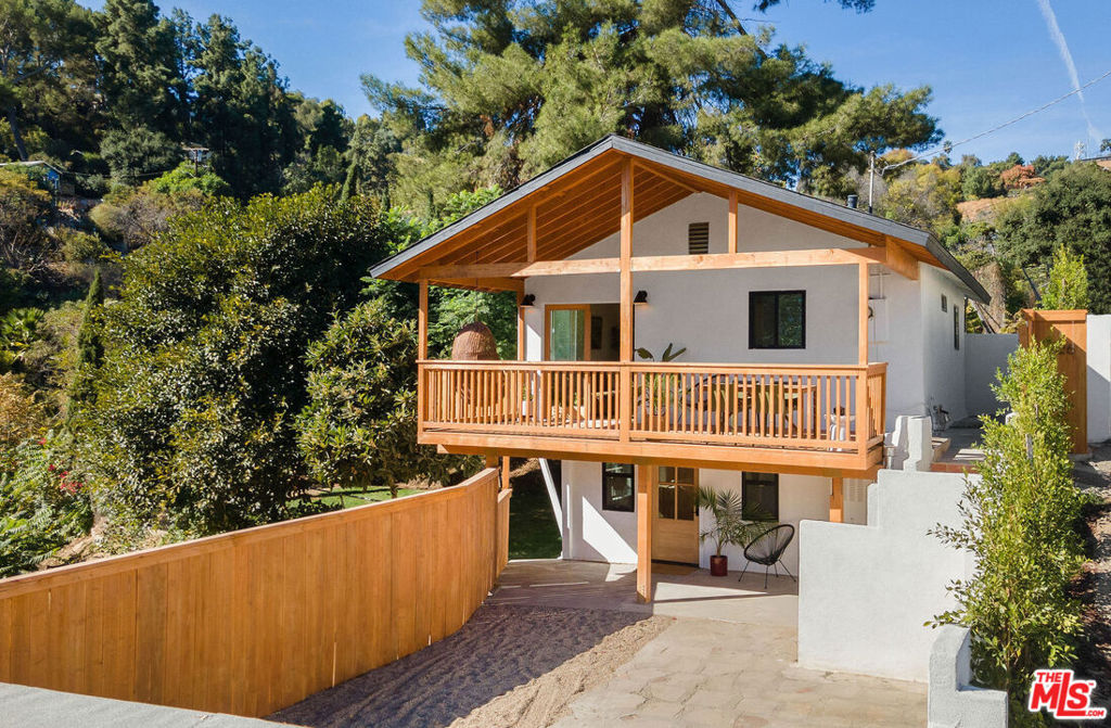 426 Rainbow Avenue