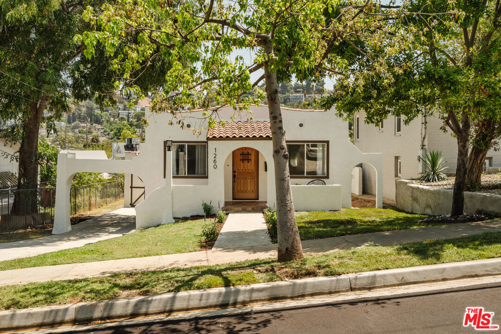 1260 Crescent Drive