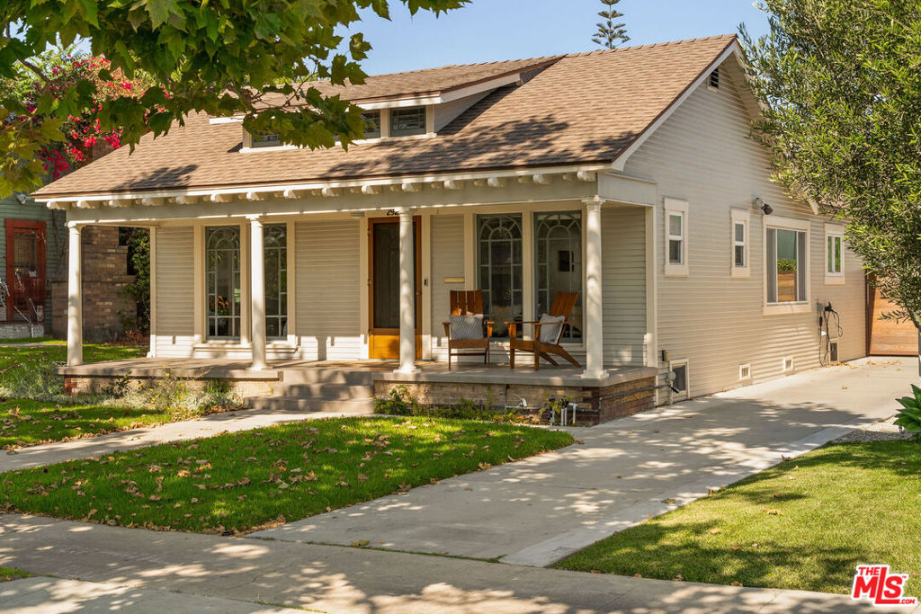2928 Edgehill Drive