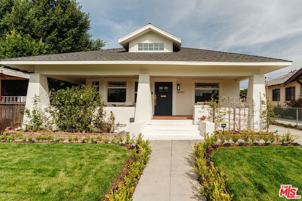 1317 W 48th Street