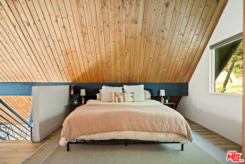 26364 Thunderbird Drive