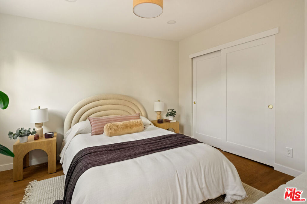 3749 W 59th Street