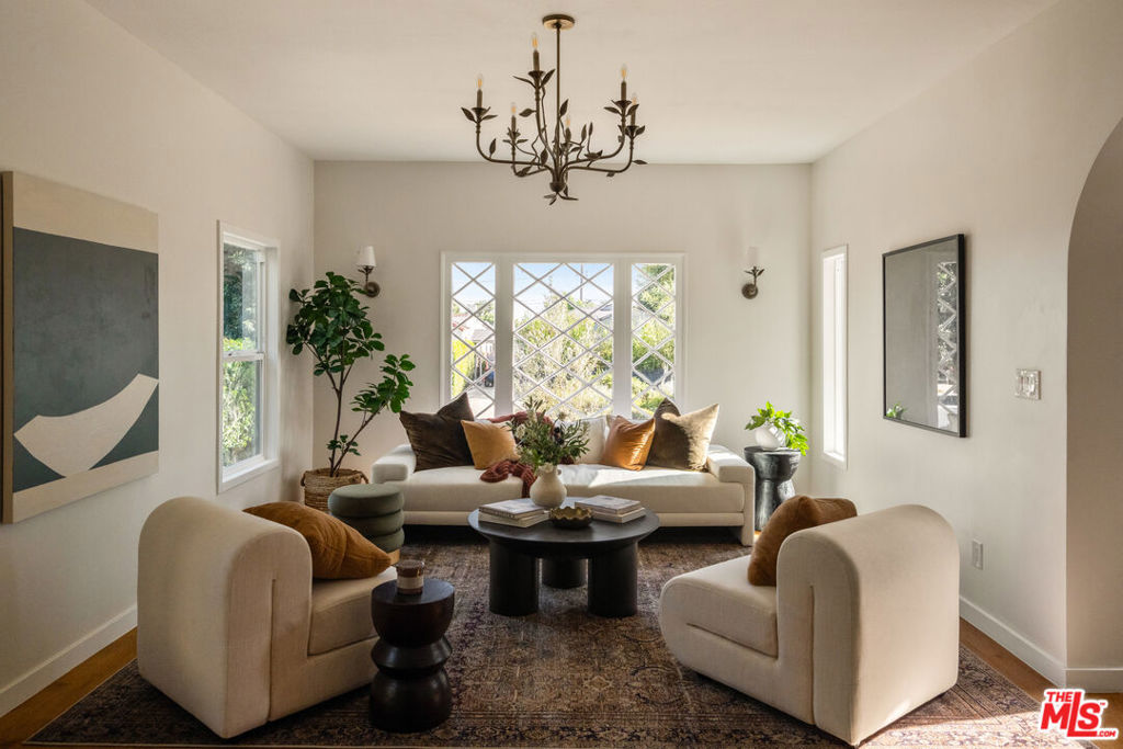 3749 W 59th Street