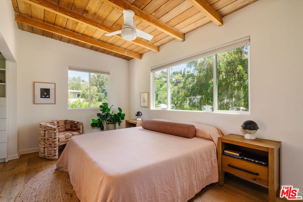 3958 Glenalbyn Drive