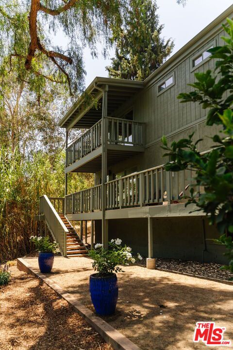 3958 Glenalbyn Drive