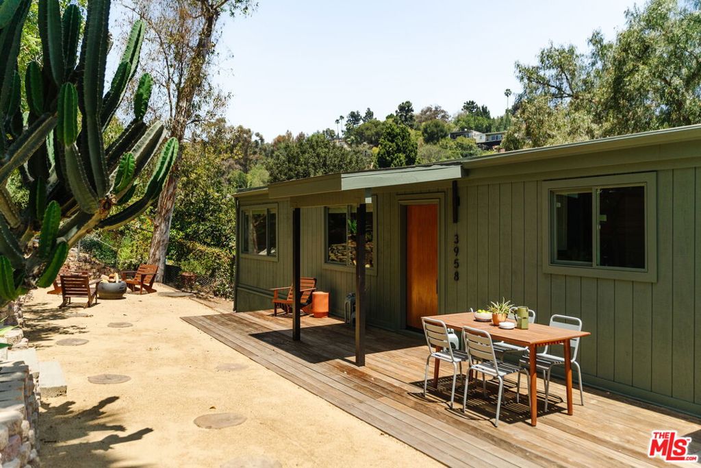 3958 Glenalbyn Drive