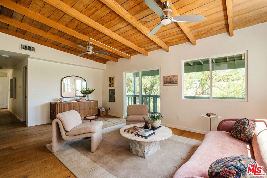 3958 Glenalbyn Drive