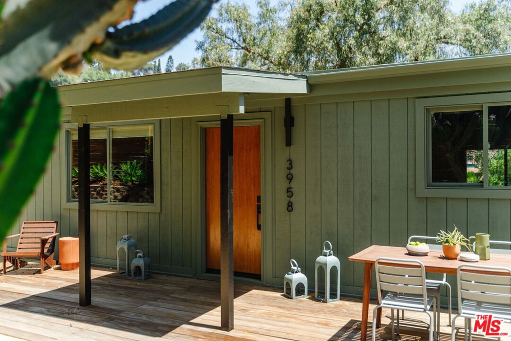 3958 Glenalbyn Drive