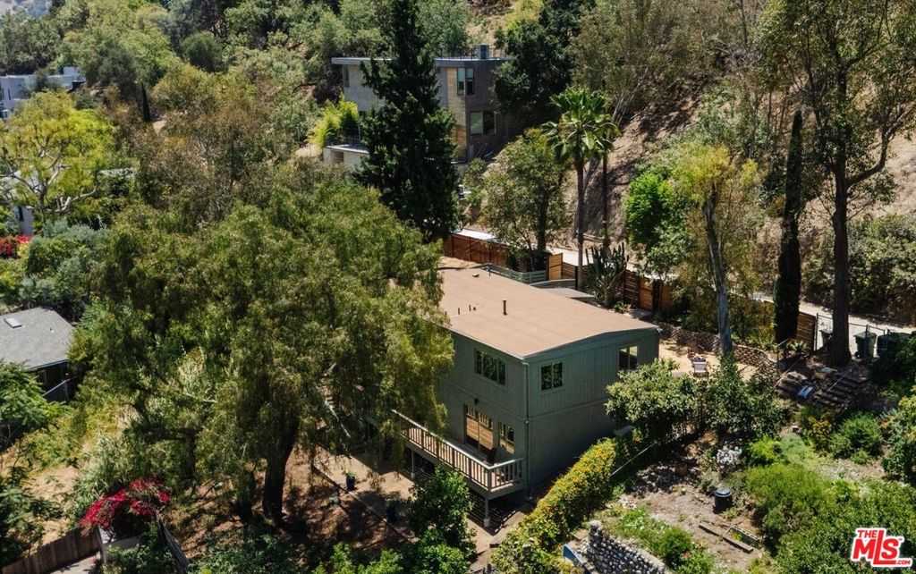3958 Glenalbyn Drive
