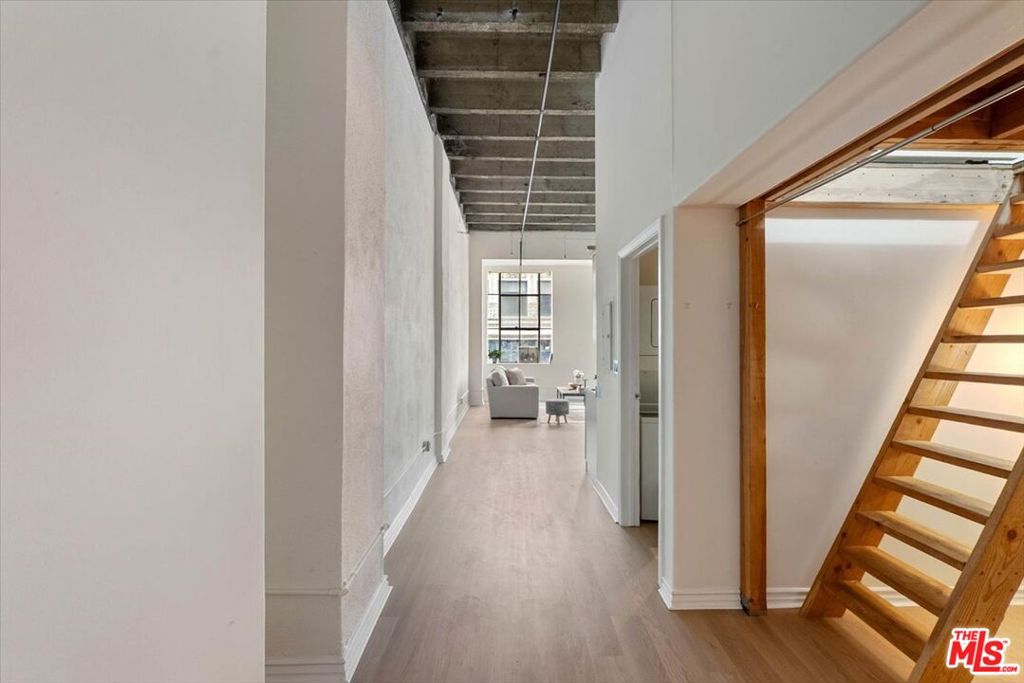 312 W 5th Street 222