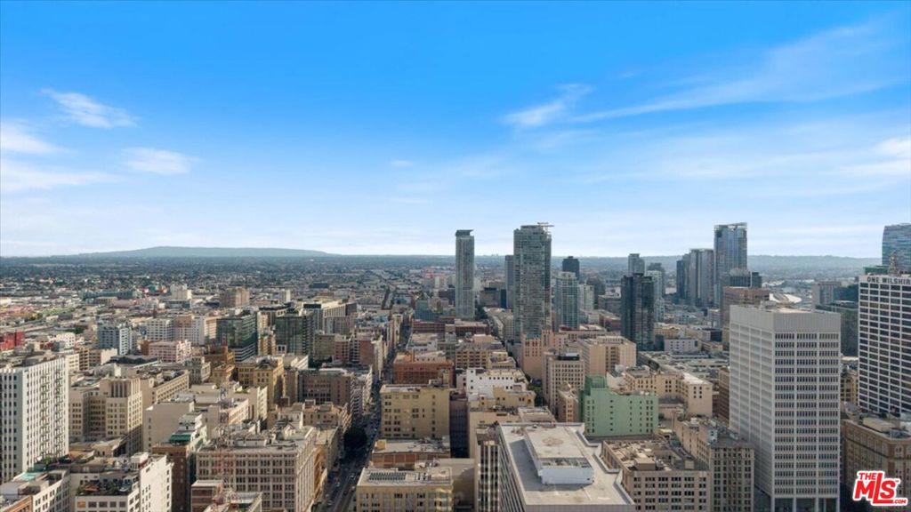 312 W 5th Street 222