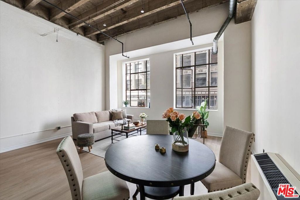 312 W 5th Street 222