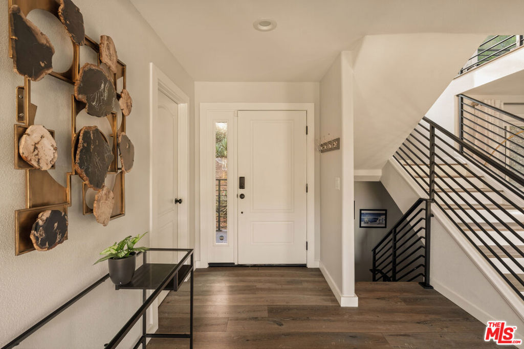1664 Gladys Drive