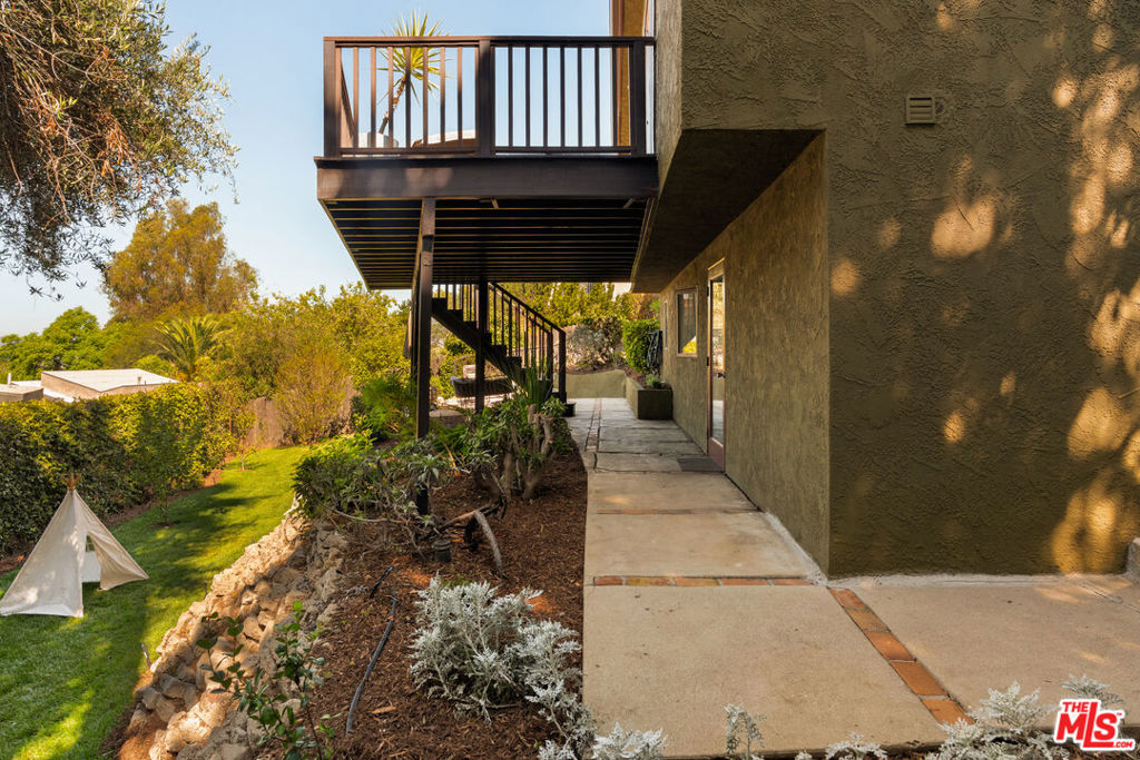 2415 Hines Drive