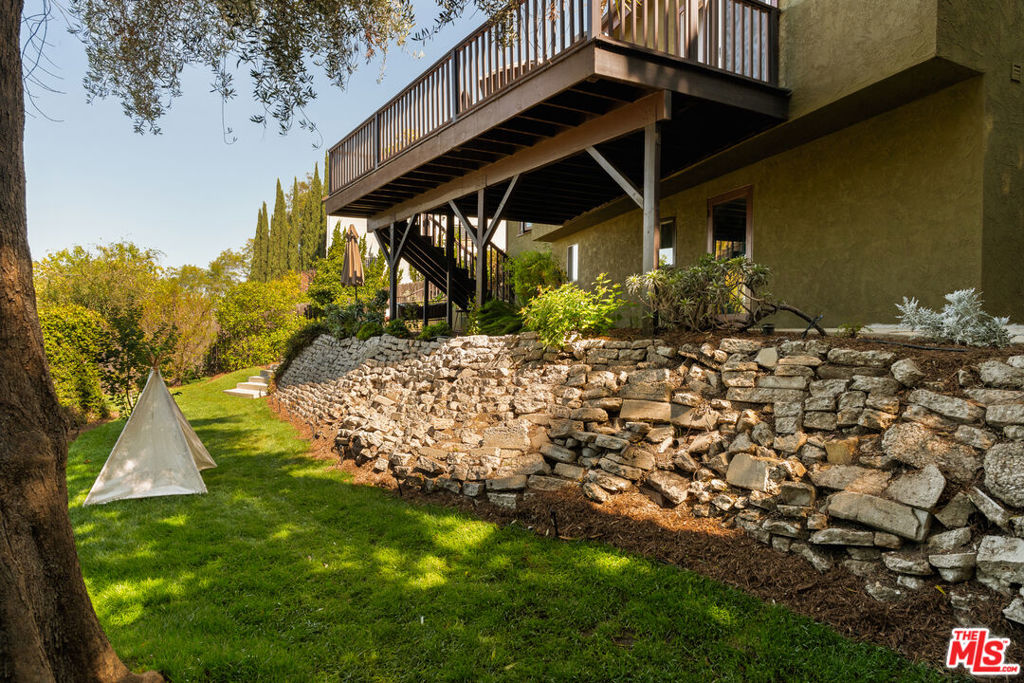 2415 Hines Drive