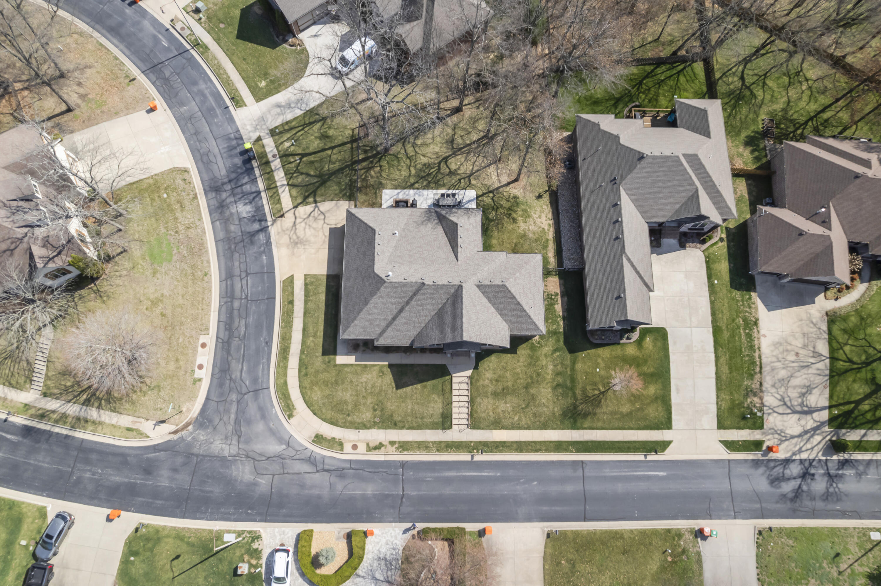 5348 S Woodfield Avenue