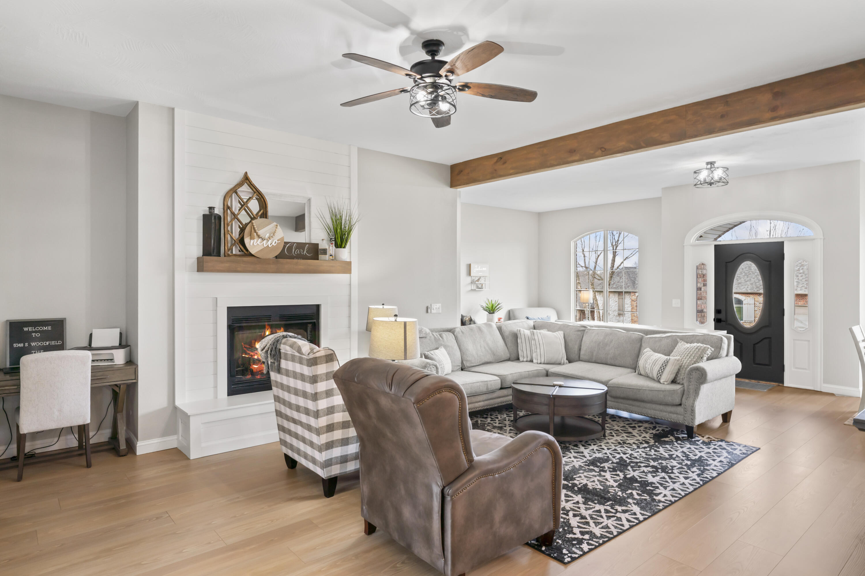 5348 S Woodfield Avenue