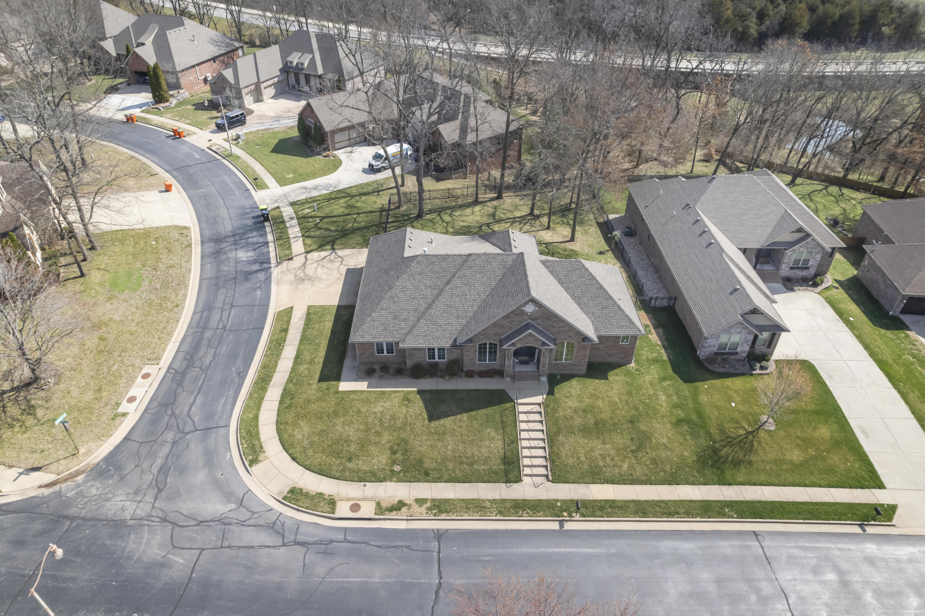 5348 S Woodfield Avenue