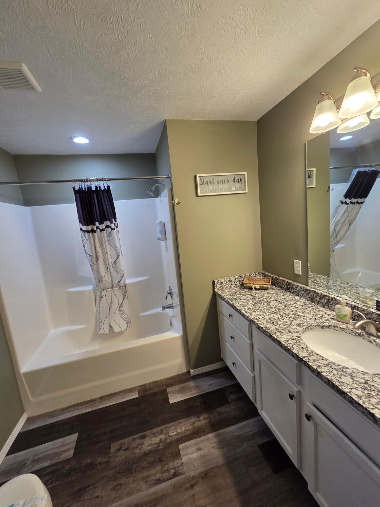 2958 Vineyards Parkway Unit: # 24-4