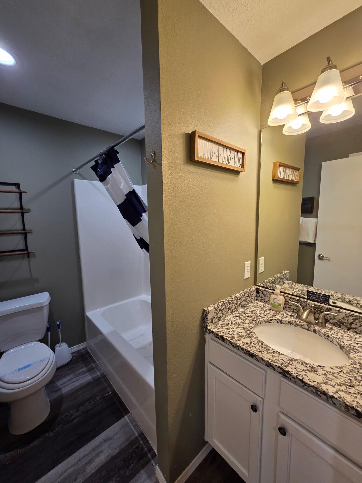 2958 Vineyards Parkway Unit: # 24-4