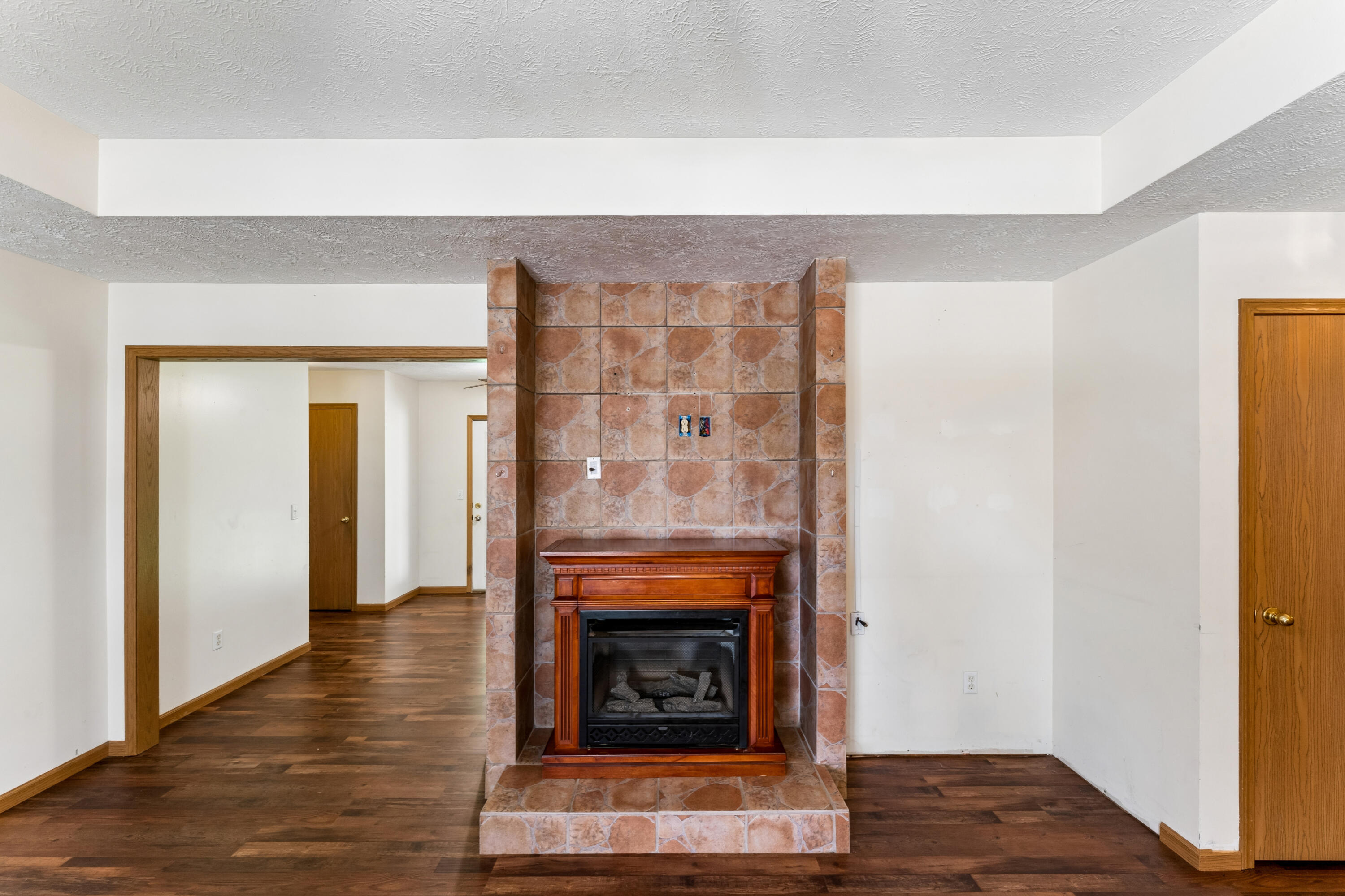 611 S Countryside Avenue