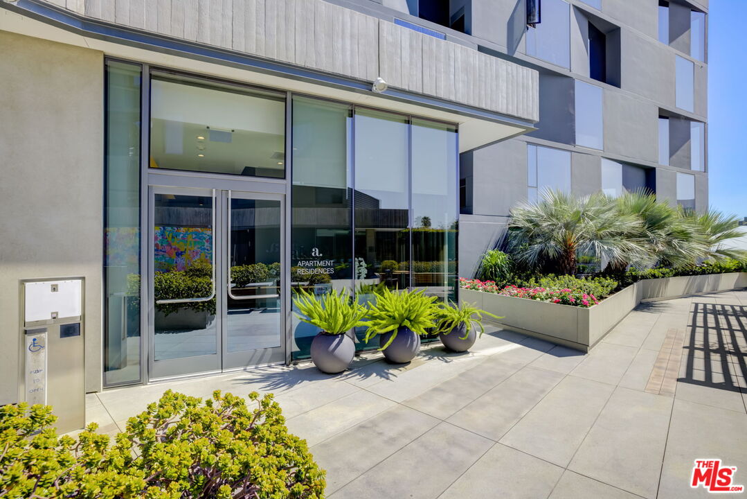 8500 W Sunset Unit: E709