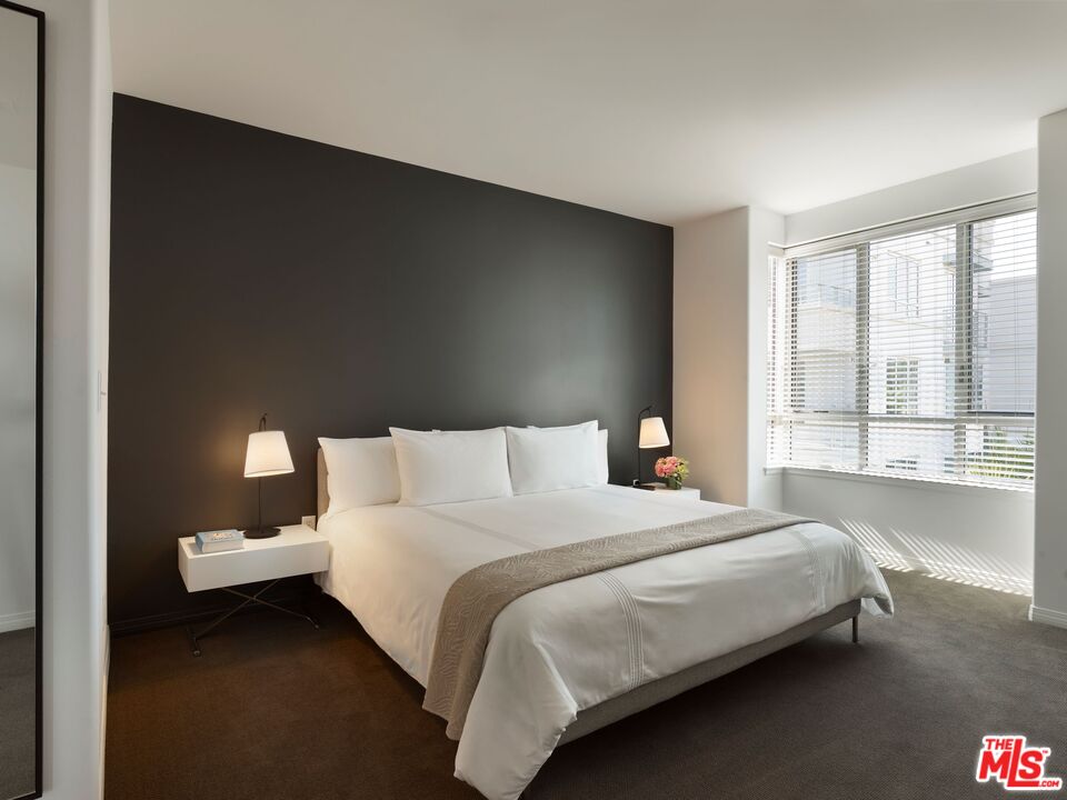 155 N Crescent Dr Unit: 1BRTH