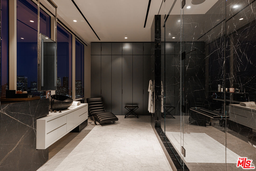 1200 Club View Dr Unit: 22