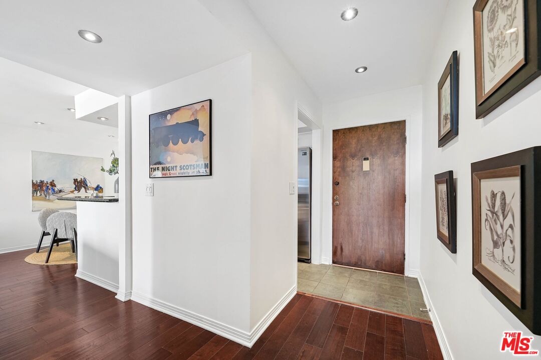 1215 N Olive Dr Unit: 306