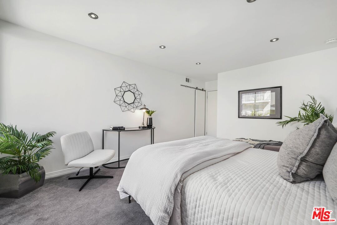 1215 N Olive Dr Unit: 306
