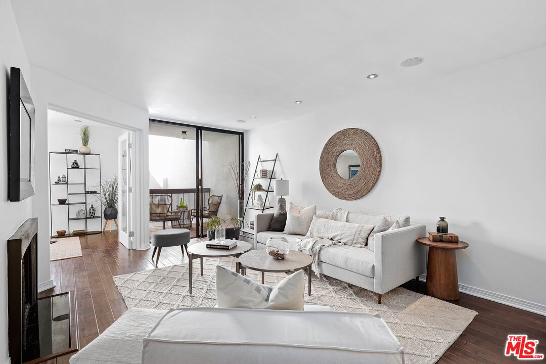 1215 N Olive Dr Unit: 306