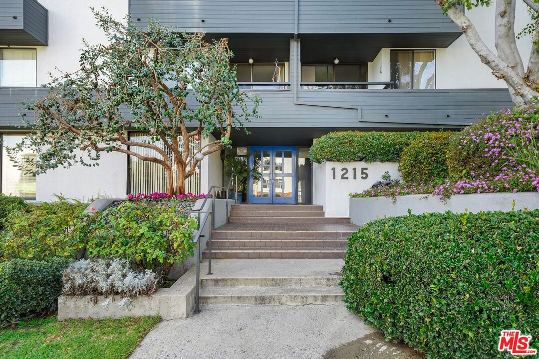 1215 N Olive Dr Unit: 306