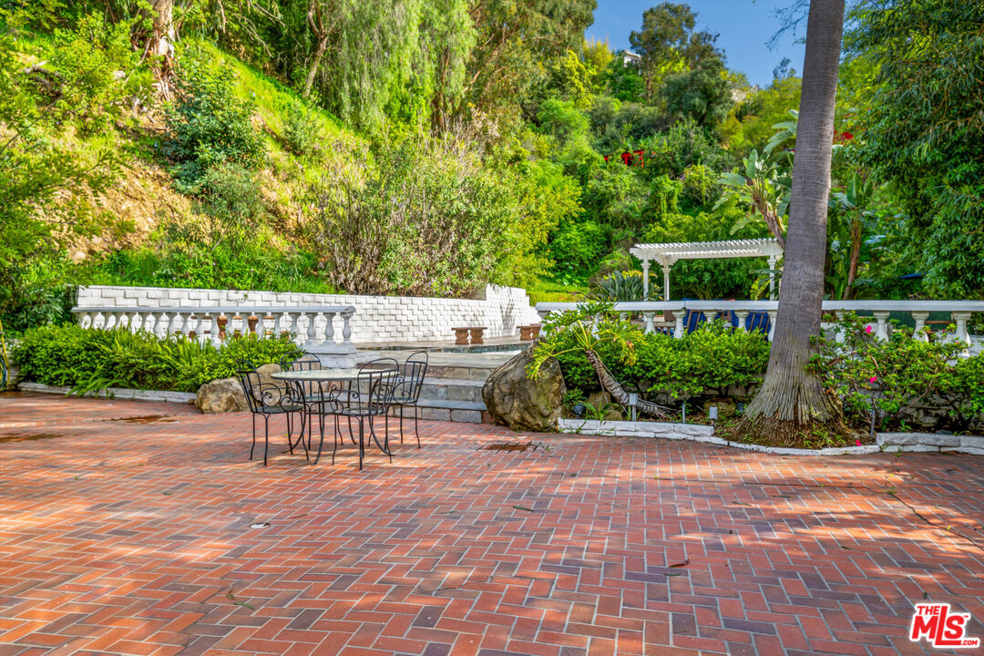 2332 Malaga Rd