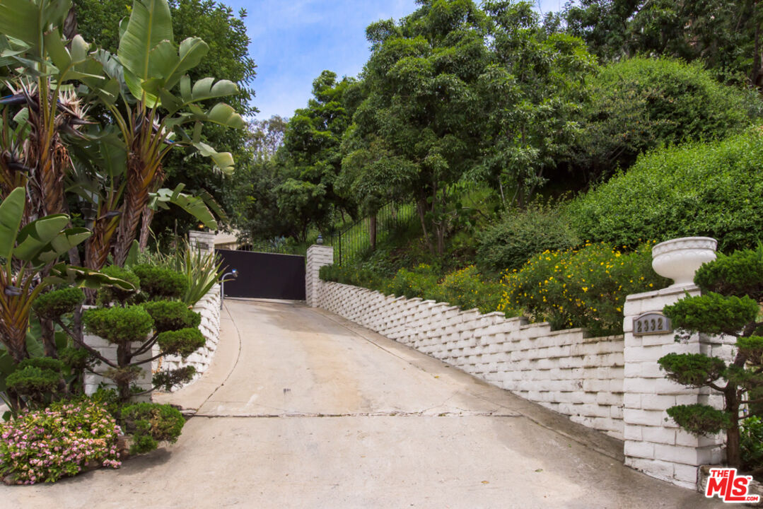 2332 Malaga Rd