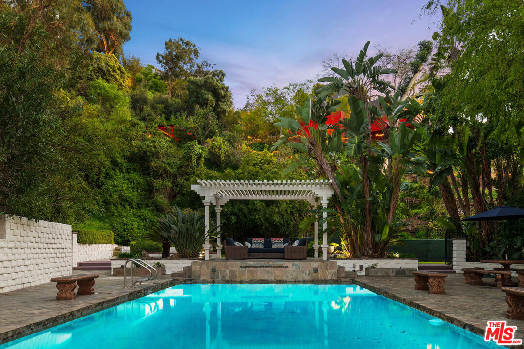2332 Malaga Rd